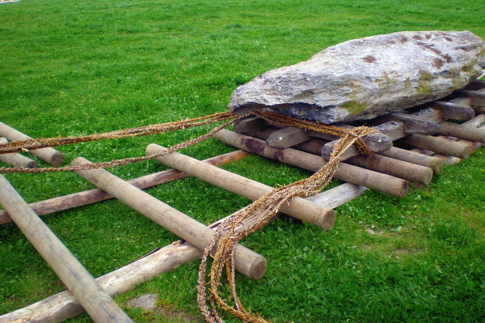 Déplacer ou dresser un menhir – Journées Européennes de l’Archéologie